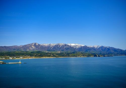 Shirakami Mountains as seen from the water's edge
