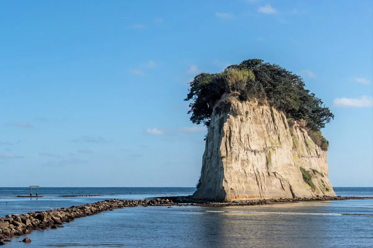 Mitsuke Island: Symbol of Noto