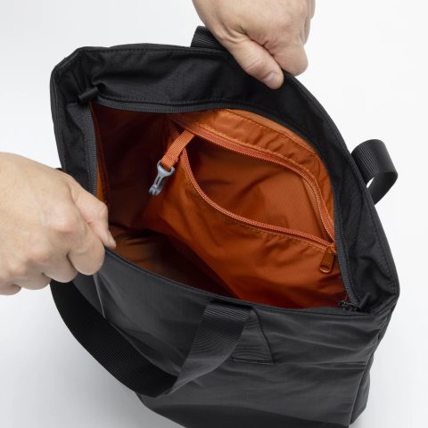 Bernina Tote M